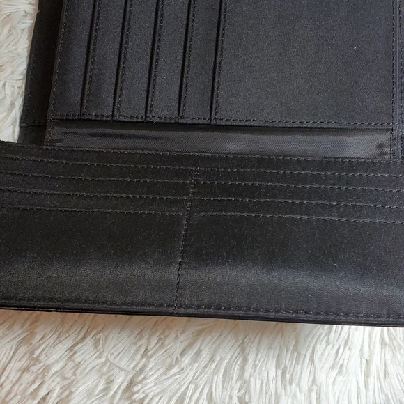 Liz Claiborne "Money Talks" Wallet NWT - Picture 8 of 16